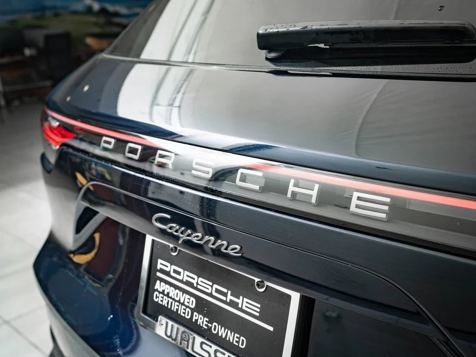 2023 Porsche 9Y0/9Y3 Cayenne - Image 17 of 21
