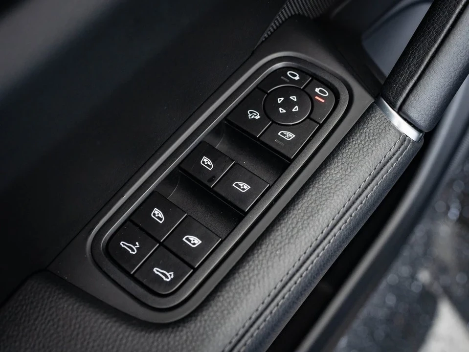 2023 Porsche 9Y0/9Y3 Cayenne - Image 21 of 21