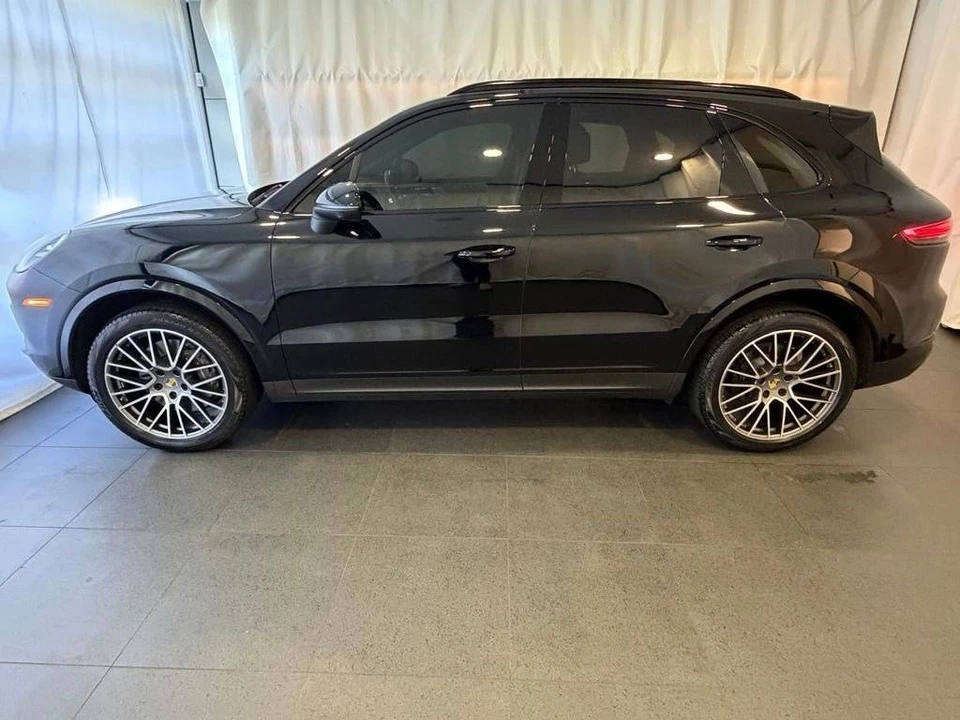 2023 Porsche 9Y0/9Y3 Cayenne - Image 2 of 5