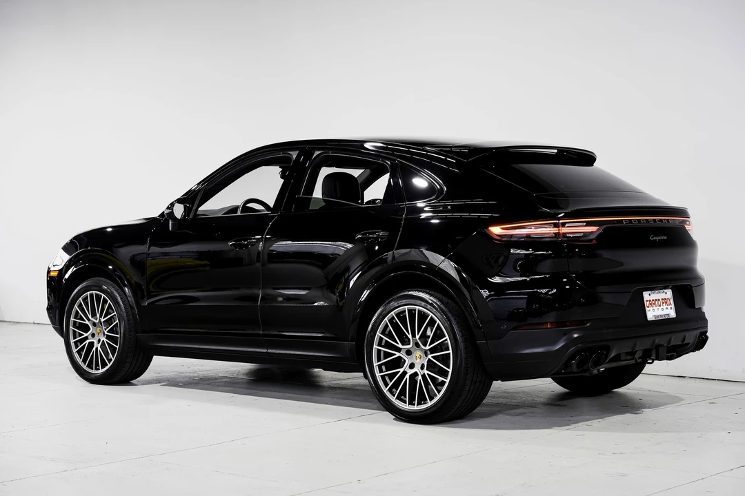2023 Porsche 9Y0/9Y3 Cayenne - Image 8 of 12