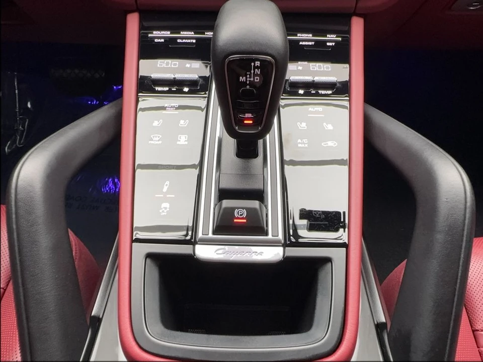 2023 Porsche - Image 28 of 31