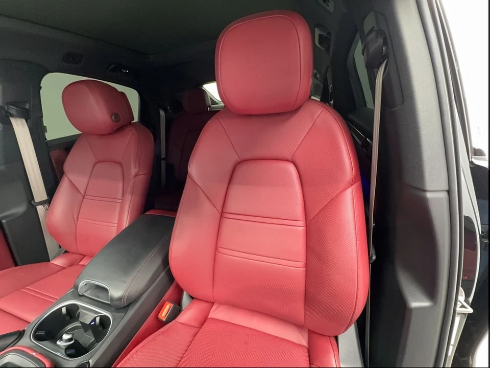 2023 Porsche - Image 12 of 31