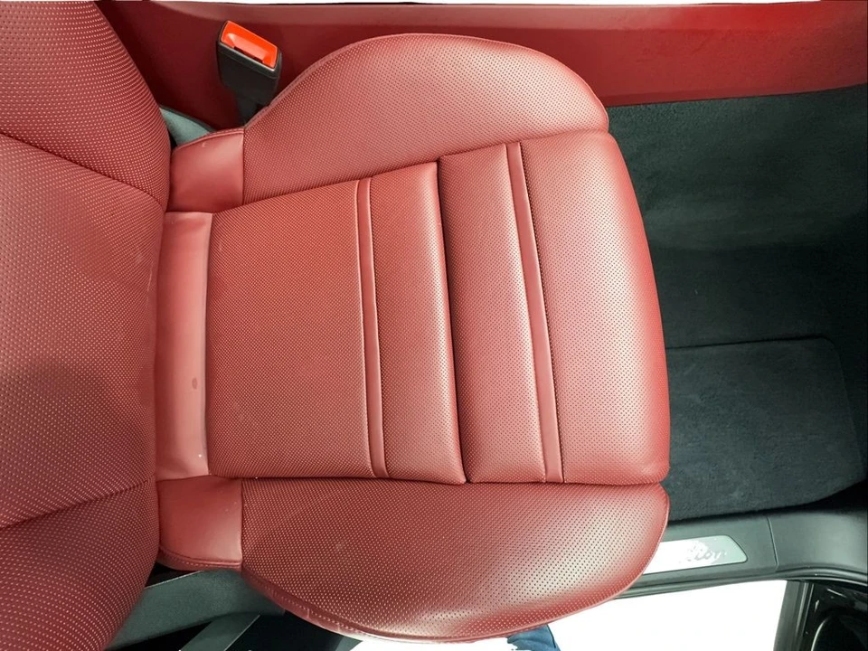 2023 Porsche - Image 13 of 31
