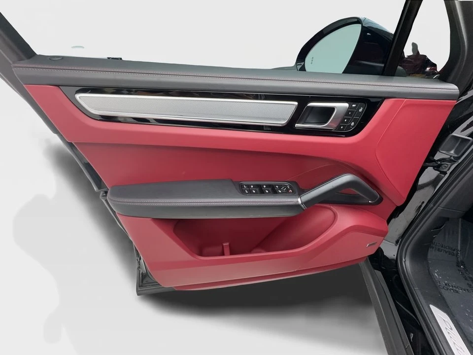 2023 Porsche - Image 20 of 31