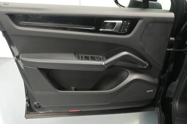 2023 Porsche 9Y0/9Y3 Cayenne - Image 22 of 31