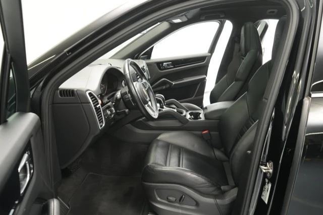 2023 Porsche 9Y0/9Y3 Cayenne - Image 26 of 31