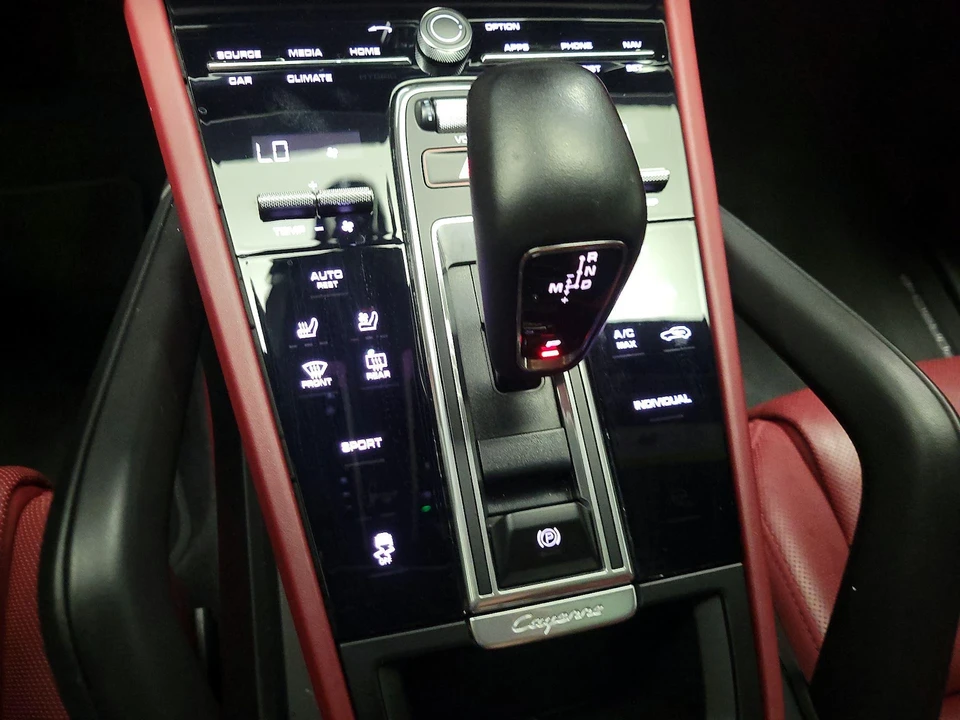 2023 Porsche 9Y0/9Y3 Cayenne - Image 17 of 25