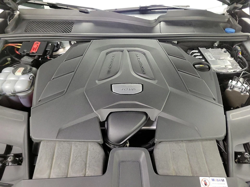 2023 Porsche 9Y0/9Y3 Cayenne - Image 21 of 25