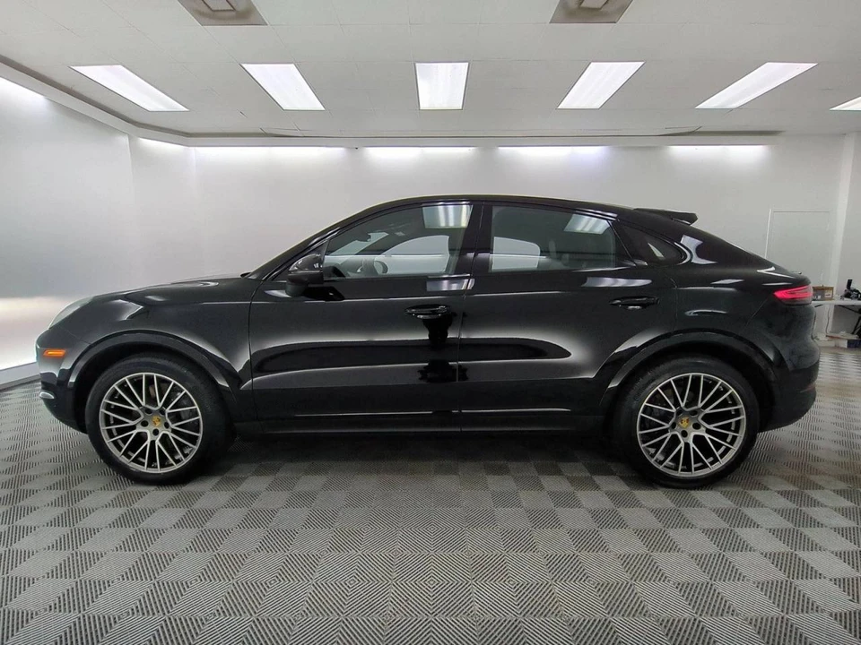 2023 Porsche 9Y0/9Y3 Cayenne Coupe - Image 2 of 5