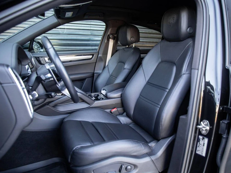 2023 Porsche 9Y0/9Y3 Cayenne Coupe - Image 5 of 5