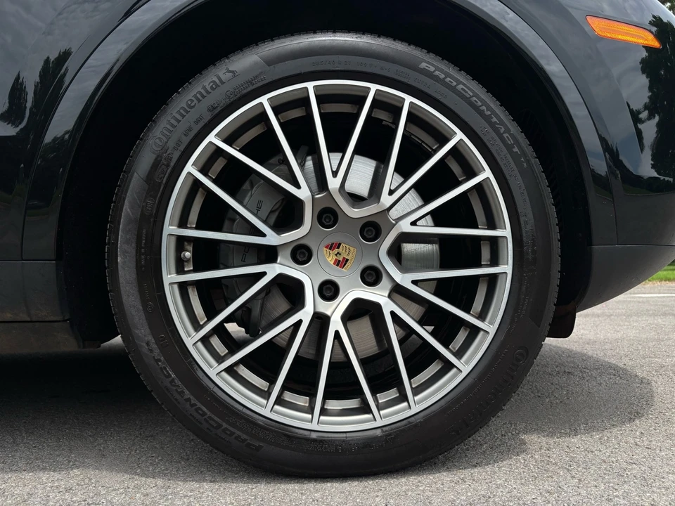 2023 Porsche 9Y0/9Y3 Cayenne Coupe - Image 11 of 31