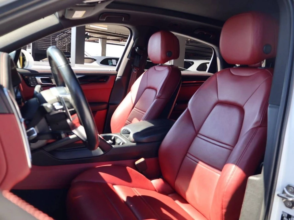 2023 Porsche 9Y0/9Y3 Cayenne Coupe - Image 5 of 5