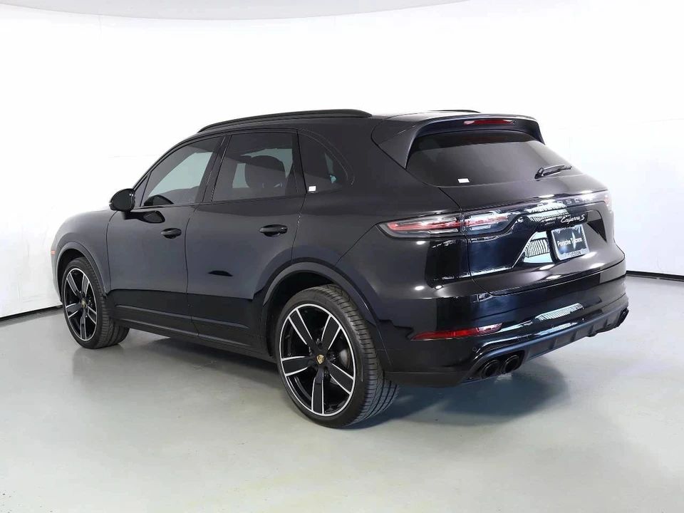 2023 Porsche 9Y0/9Y3 Cayenne S - Image 3 of 5