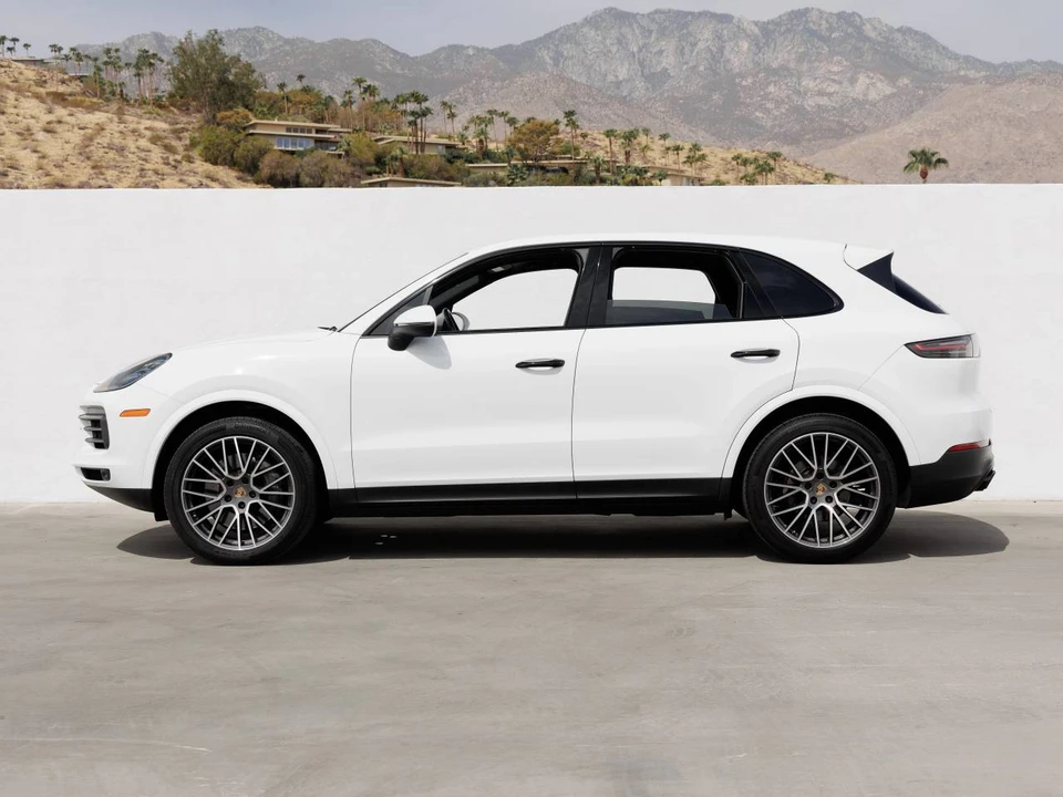 2023 Porsche 9Y0/9Y3 Cayenne S - Image 2 of 5