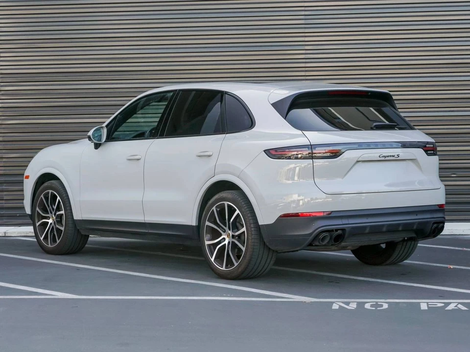 2023 Porsche 9Y0/9Y3 Cayenne S - Image 3 of 5