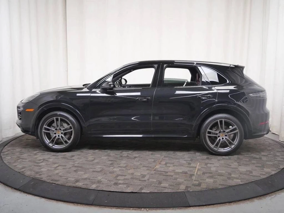 2023 Porsche 9Y0/9Y3 Cayenne S - Image 2 of 5