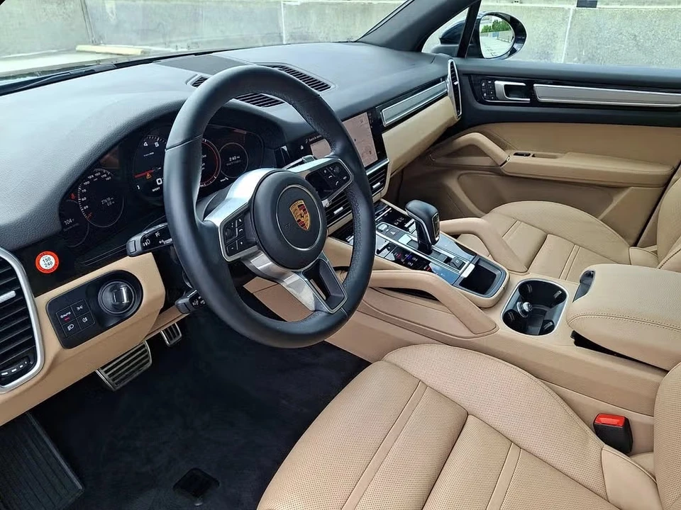 2023 Porsche 9Y0/9Y3 Cayenne S - Image 28 of 31