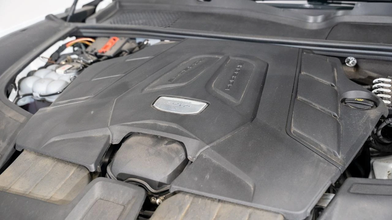 2023 Porsche 9Y0/9Y3 Cayenne S - Image 17 of 31