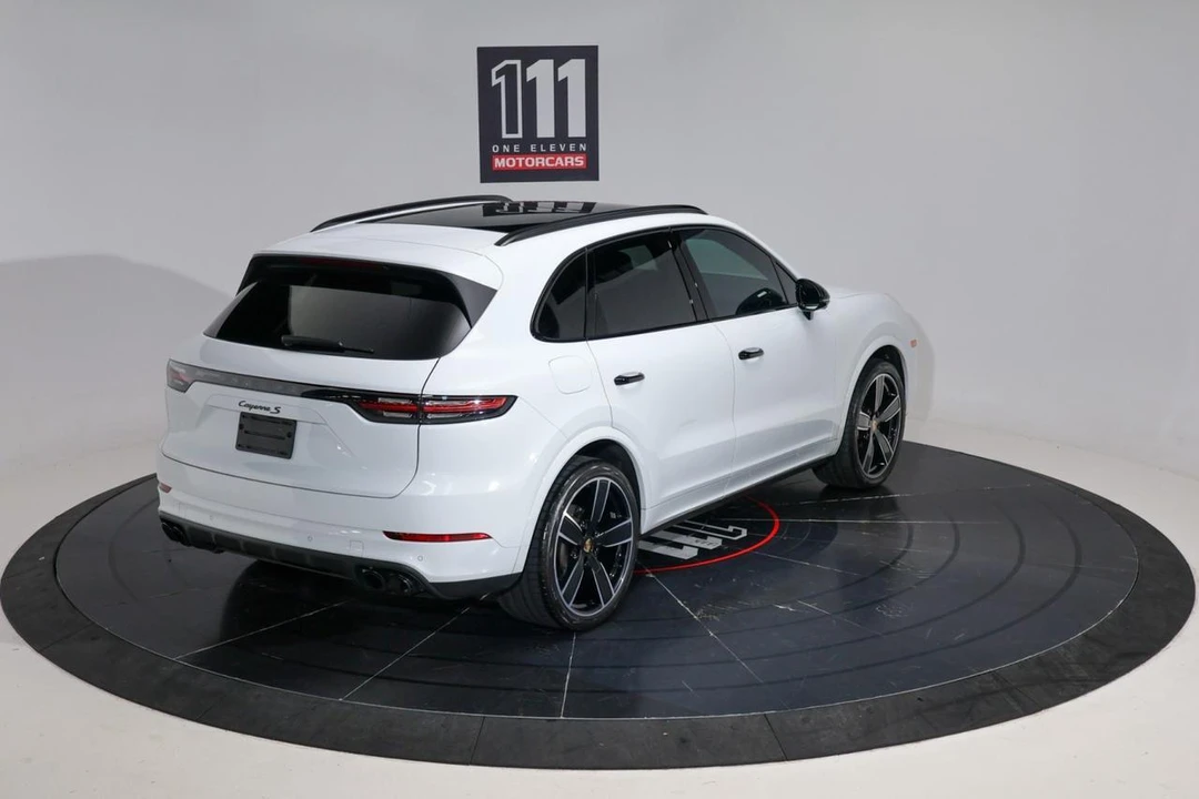 2023 Porsche 9Y0/9Y3 Cayenne S - Image 9 of 31