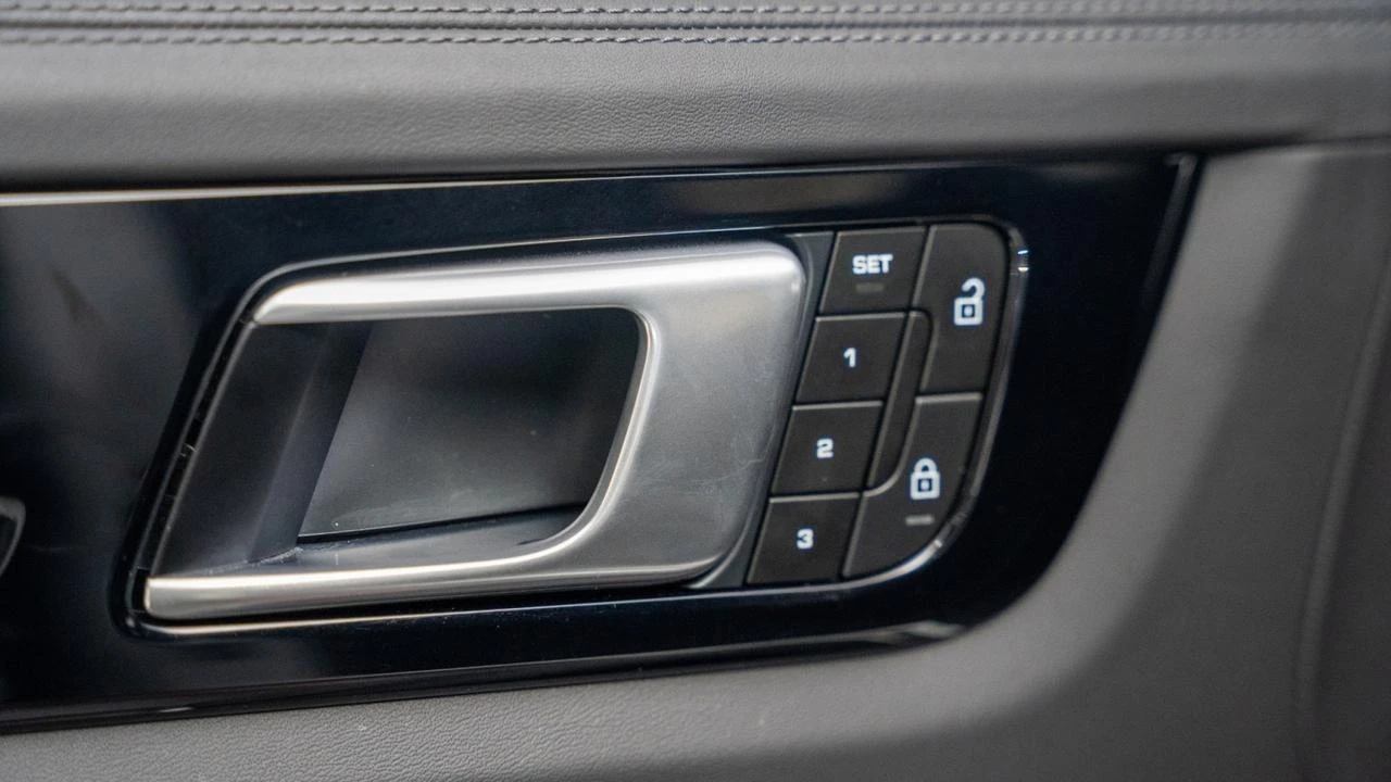 2023 Porsche 9Y0/9Y3 Cayenne S - Image 26 of 31