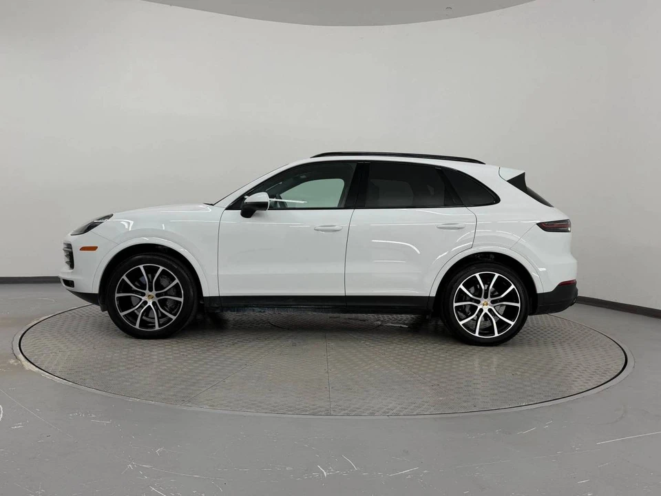 2023 Porsche 9Y0/9Y3 Cayenne S - Image 2 of 5