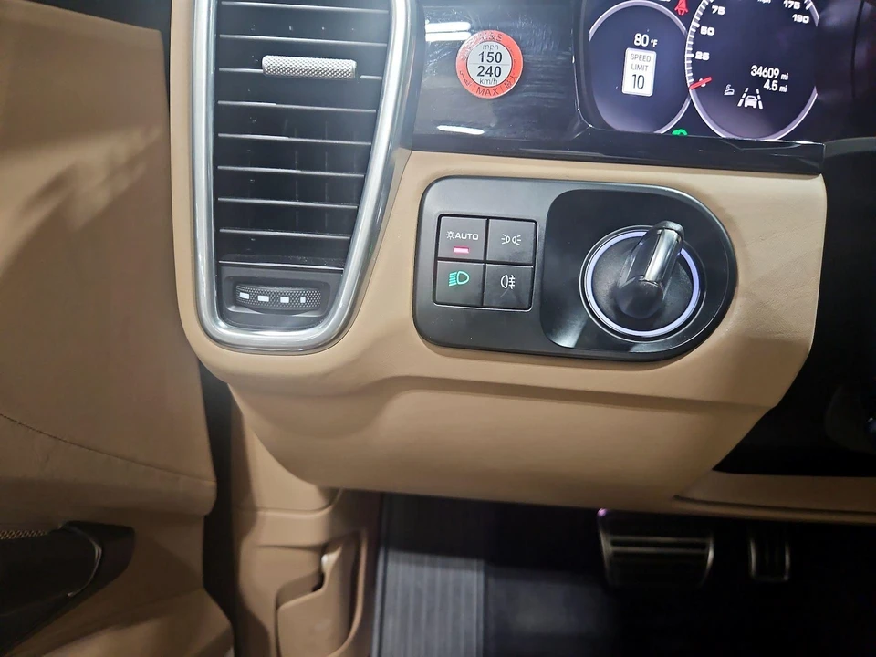2023 Porsche 9Y0/9Y3 Cayenne S - Image 12 of 26