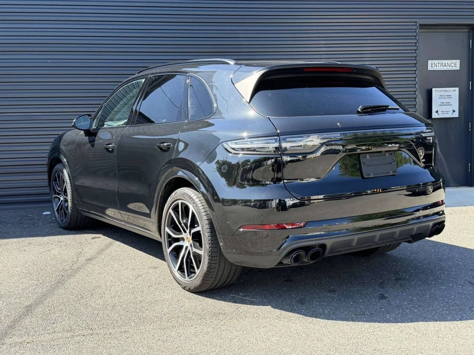 2023 Porsche 9Y0/9Y3 Cayenne S - Image 2 of 4