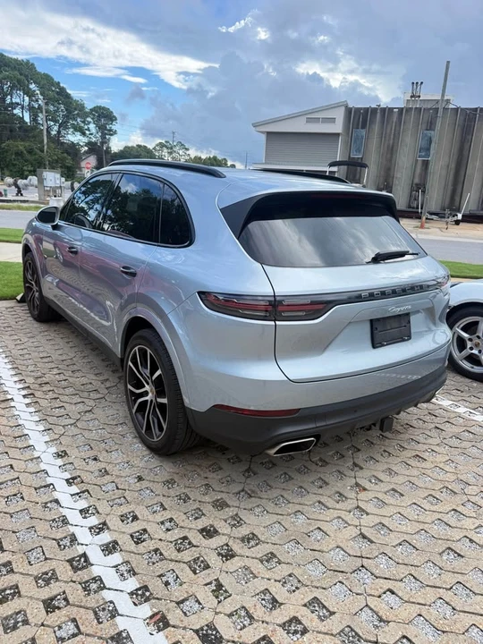 2023 Porsche 9Y0/9Y3 Cayenne - Image 2 of 14