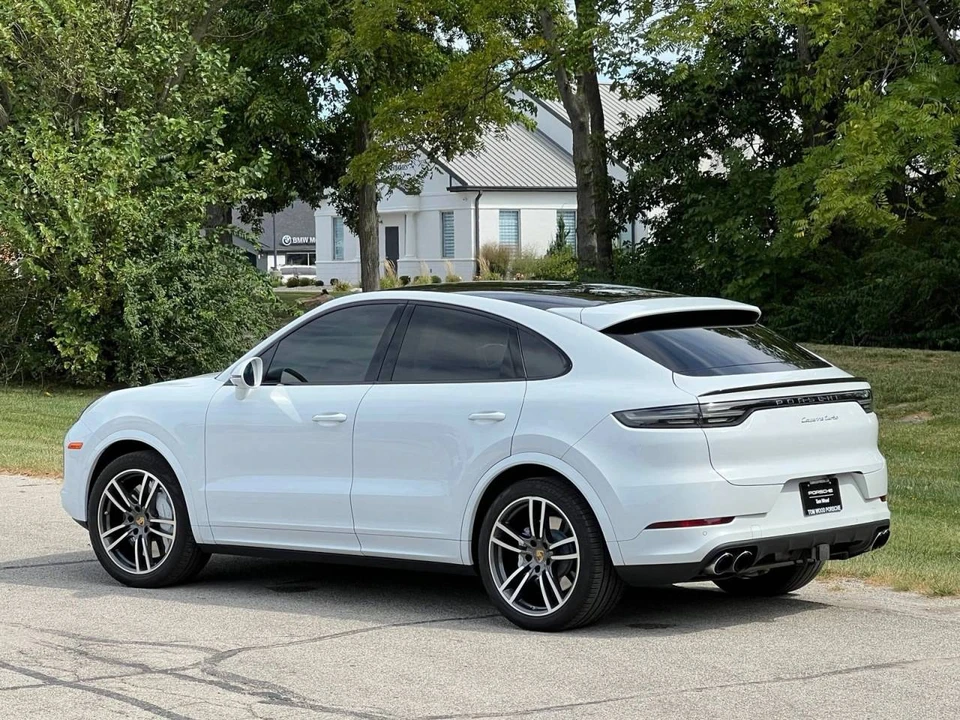 2023 Porsche Cayenne - Image 3 of 4