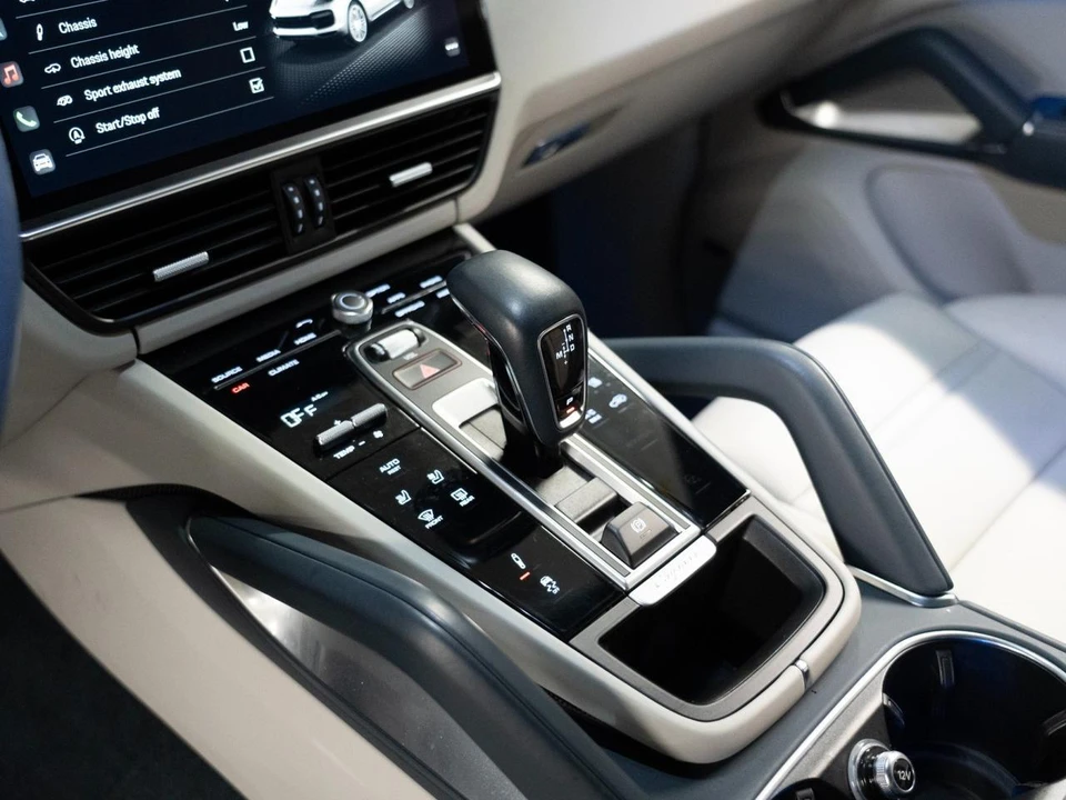 2023 Porsche 9Y0/9Y3 Cayenne Coupe - Image 22 of 30