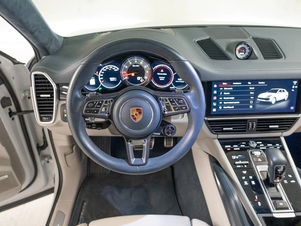 2023 Porsche 9Y0/9Y3 Cayenne Coupe - Image 28 of 30