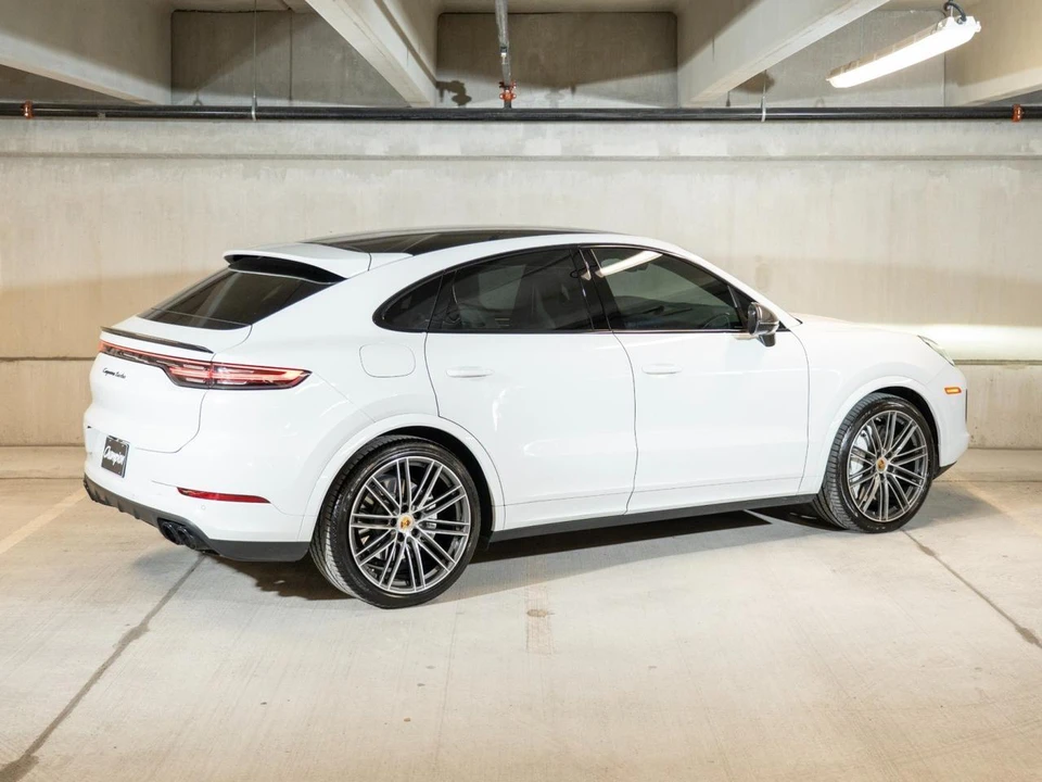 2023 Porsche 9Y0/9Y3 Cayenne Coupe - Image 11 of 30