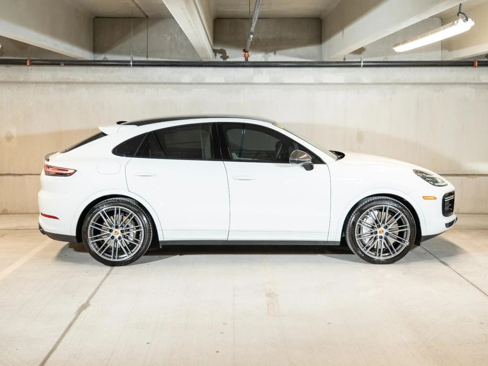 2023 Porsche 9Y0/9Y3 Cayenne Coupe - Image 9 of 30