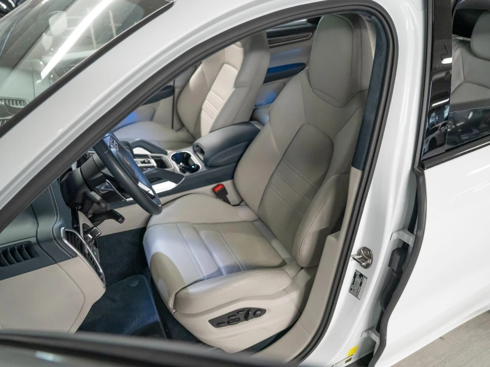 2023 Porsche 9Y0/9Y3 Cayenne Coupe - Image 6 of 30