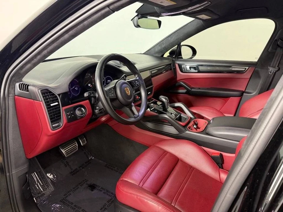 2023 Porsche 9Y0/9Y3 Cayenne Turbo GT - Image 4 of 5
