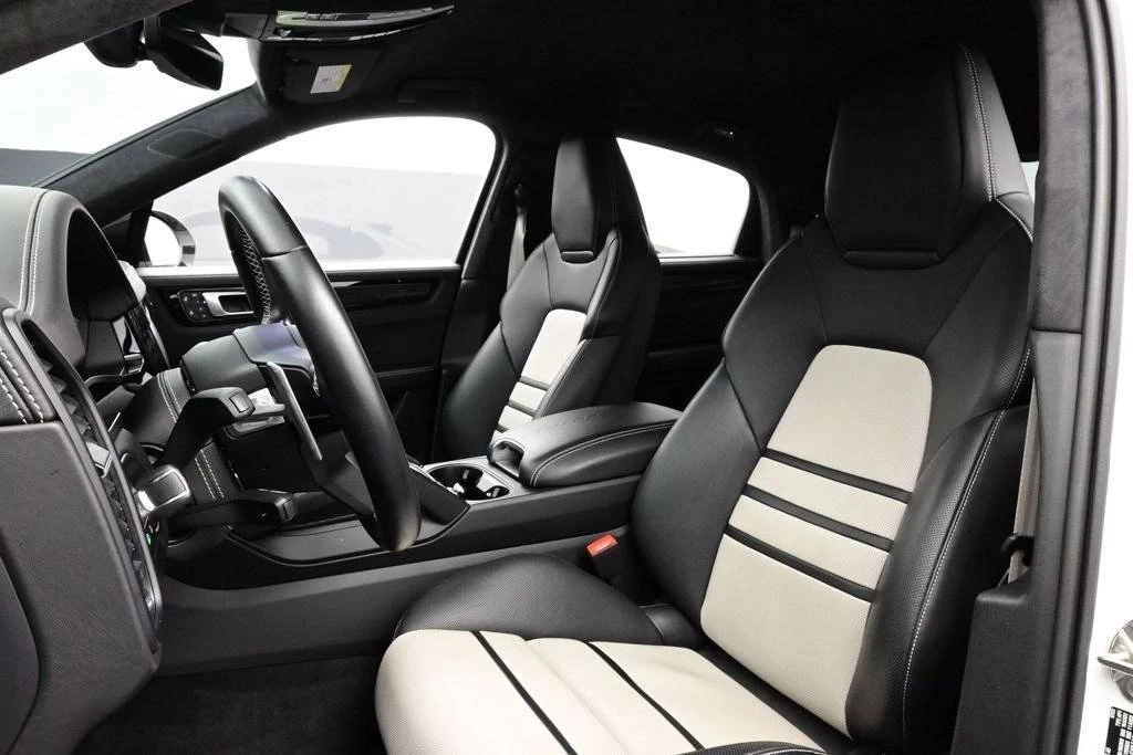 2023 Porsche 9Y0/9Y3 Cayenne Turbo GT - Image 5 of 5