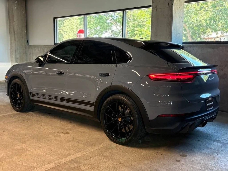2023 Porsche 9Y0/9Y3 Cayenne Turbo GT - Image 3 of 5