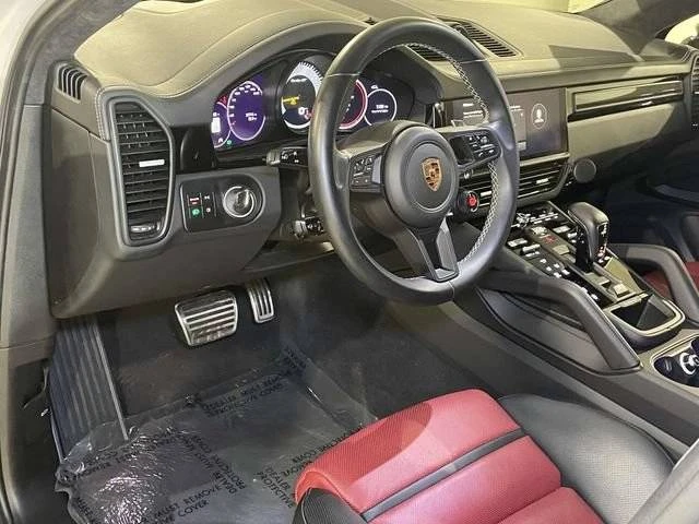 2023 Porsche 9Y0/9Y3 Cayenne Turbo GT - Image 4 of 5