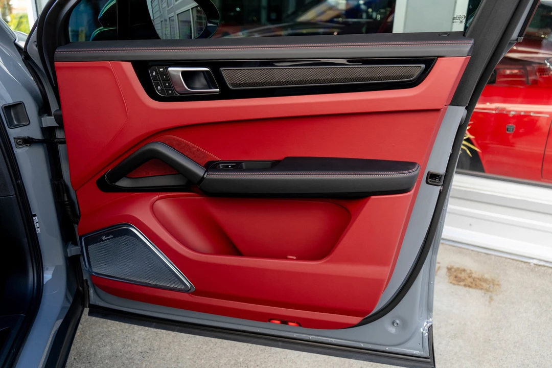2023 Porsche 9Y0/9Y3 Cayenne Turbo GT - Image 30 of 31