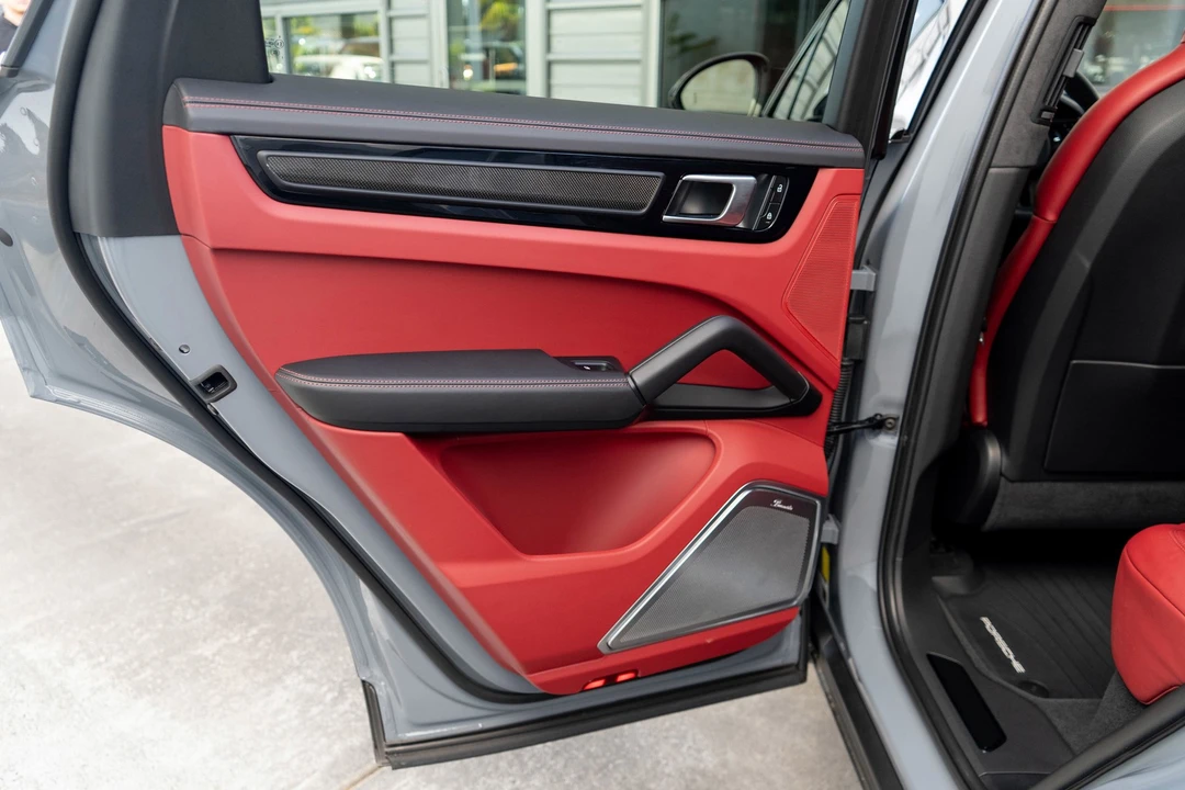 2023 Porsche 9Y0/9Y3 Cayenne Turbo GT - Image 26 of 31