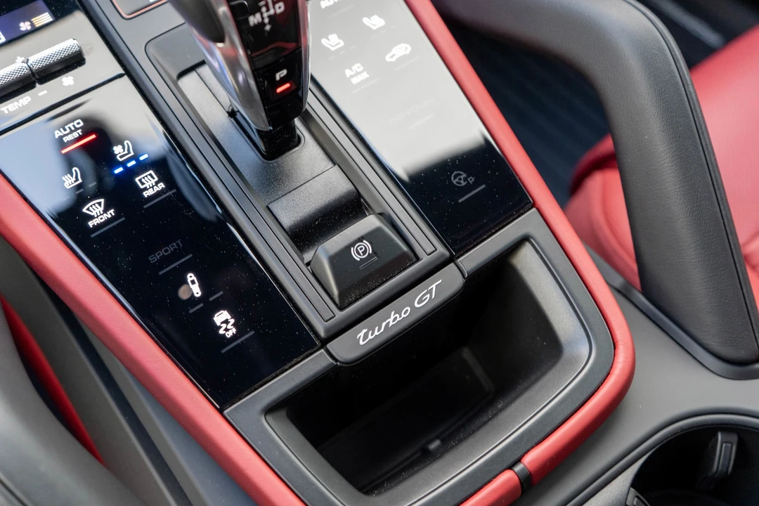 2023 Porsche 9Y0/9Y3 Cayenne Turbo GT - Image 19 of 31