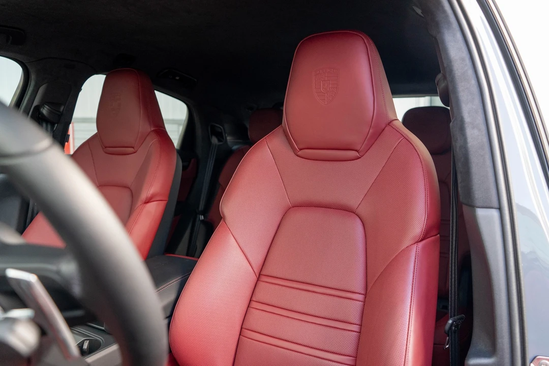 2023 Porsche 9Y0/9Y3 Cayenne Turbo GT - Image 8 of 31
