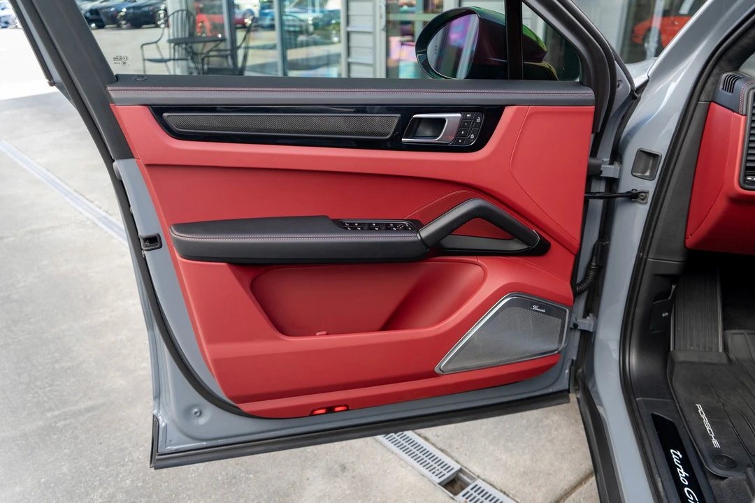 2023 Porsche 9Y0/9Y3 Cayenne Turbo GT - Image 9 of 31