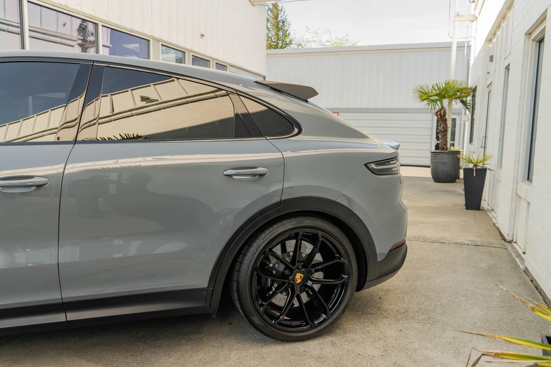 2023 Porsche 9Y0/9Y3 Cayenne Turbo GT - Image 4 of 31