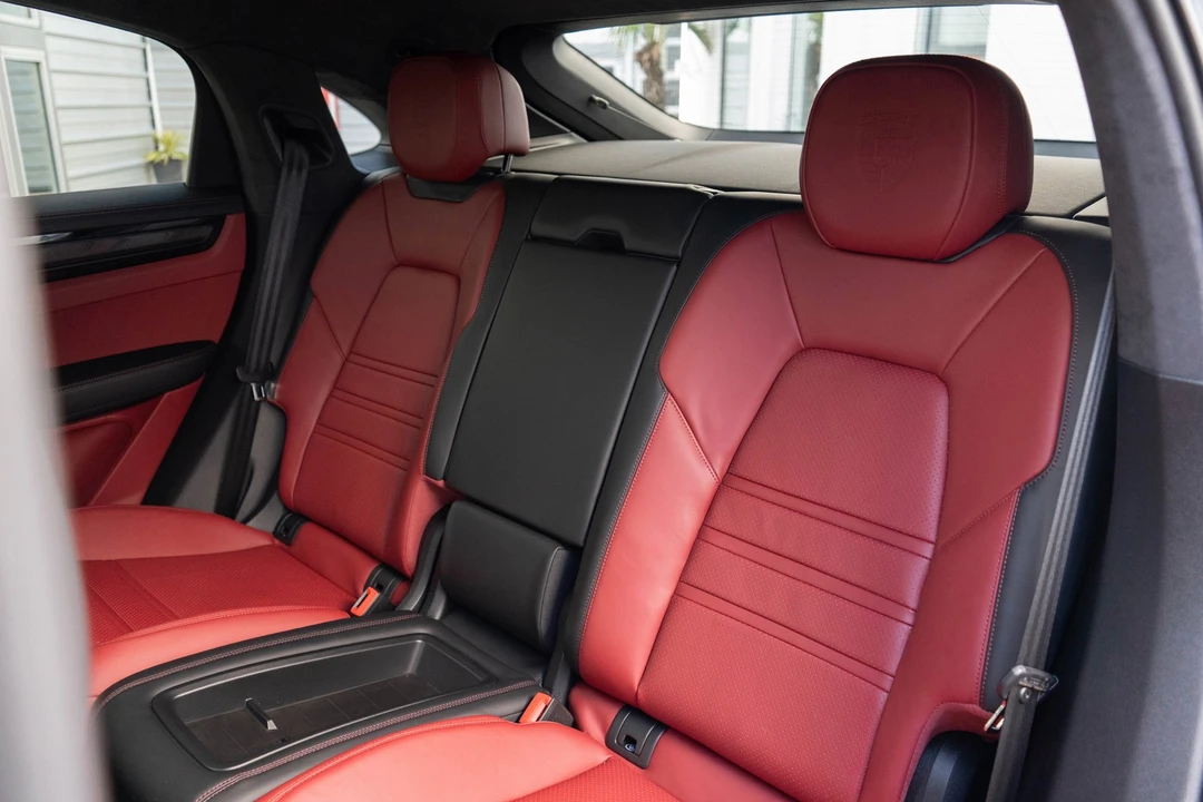 2023 Porsche 9Y0/9Y3 Cayenne Turbo GT - Image 24 of 31