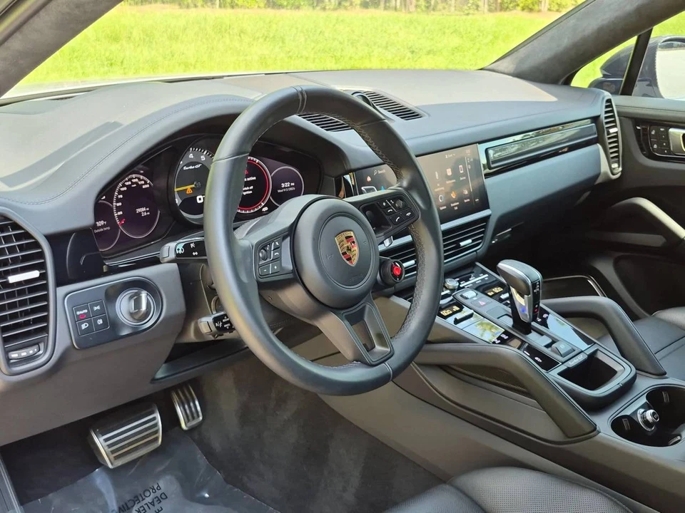 2023 Porsche 9Y0/9Y3 Cayenne Turbo GT - Image 4 of 5