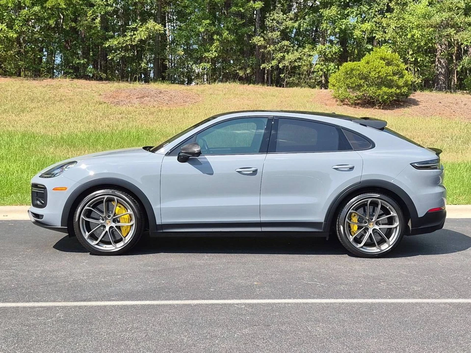 2023 Porsche 9Y0/9Y3 Cayenne Turbo GT - Image 2 of 5