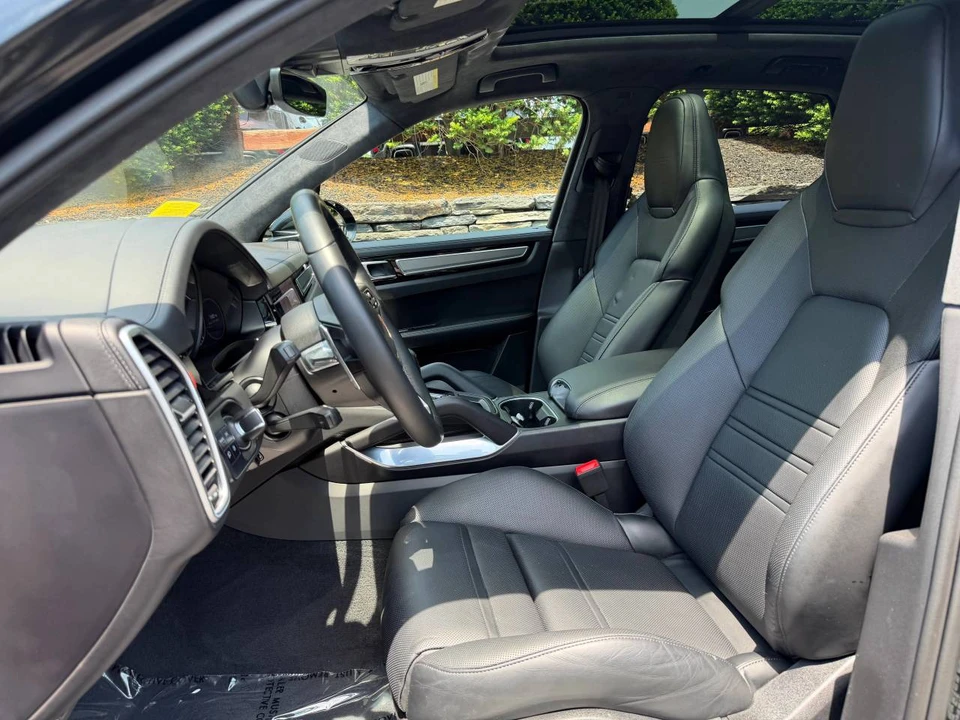 2023 Porsche 9Y0/9Y3 Cayenne Turbo - Image 5 of 5