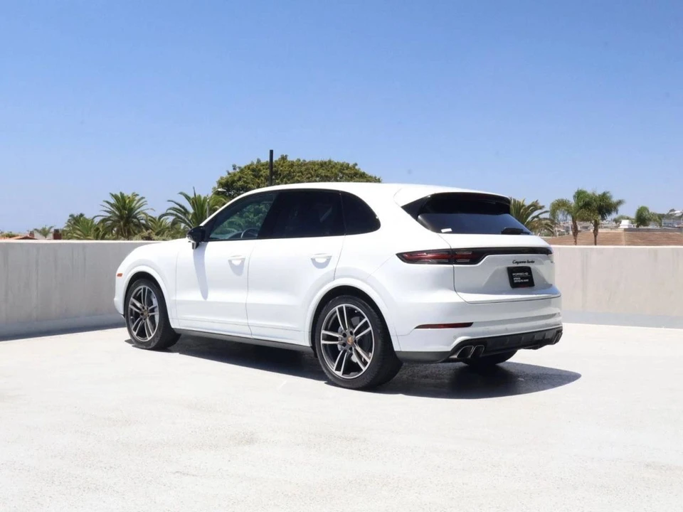 2023 Porsche 9Y0/9Y3 Cayenne Turbo - Image 3 of 5