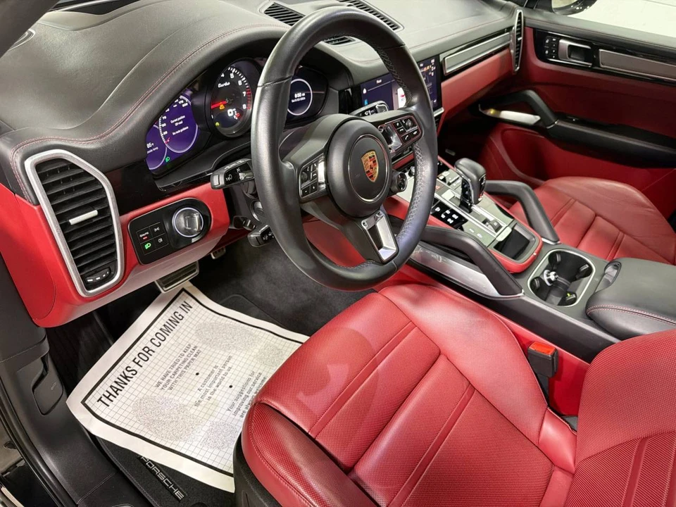 2023 Porsche 9Y0/9Y3 Cayenne Turbo - Image 4 of 5